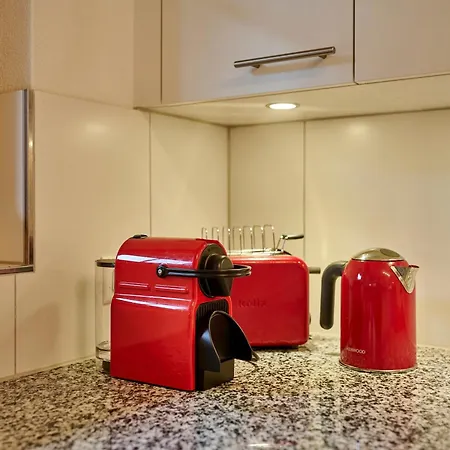 Great Location, Spacious, Views, Modern *