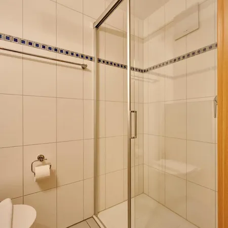 Great Location, Spacious, Views, Modern Daire Lauterbrunnen