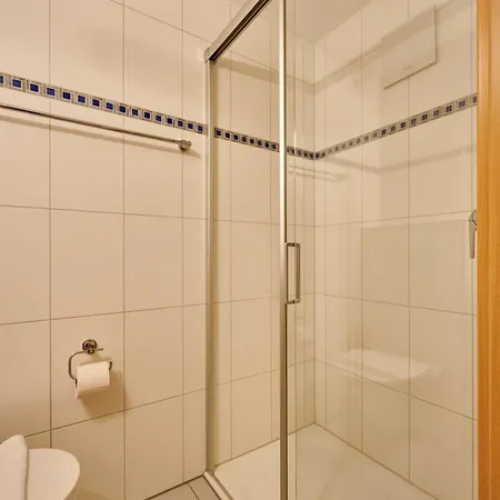 Great Location, Spacious, Views, Modern Apartment Lauterbrunnen