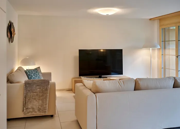 Great Location, Spacious, Views, Modern Apartman *