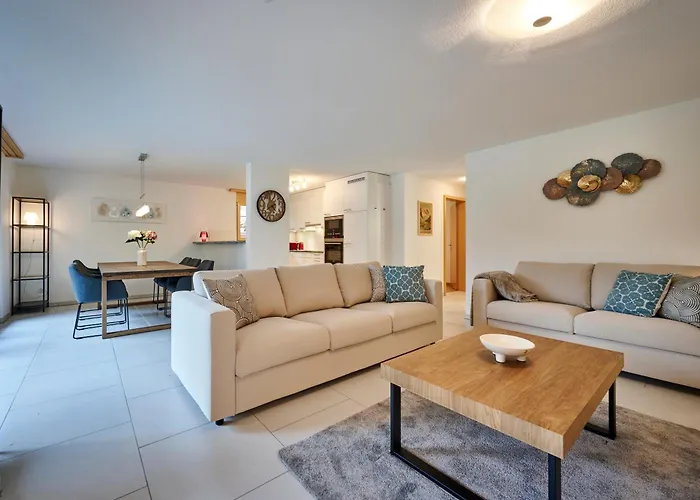 Apartman Great Location, Spacious, Views, Modern *