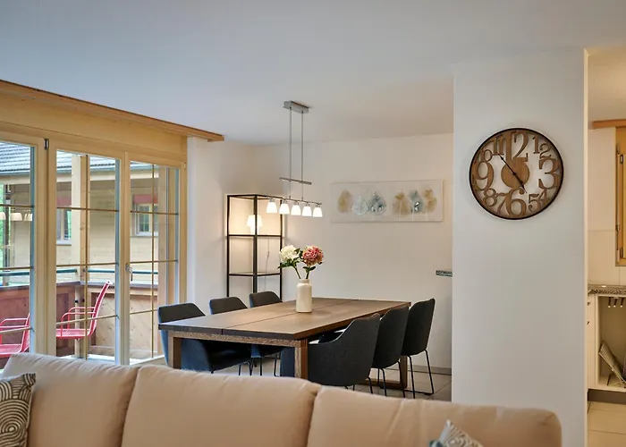 Apartman Great Location, Spacious, Views, Modern *