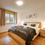 Great Location, Spacious, Views, Modern Lägenhet Lauterbrunnen