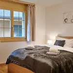 Great Location, Spacious, Views, Modern Lägenhet